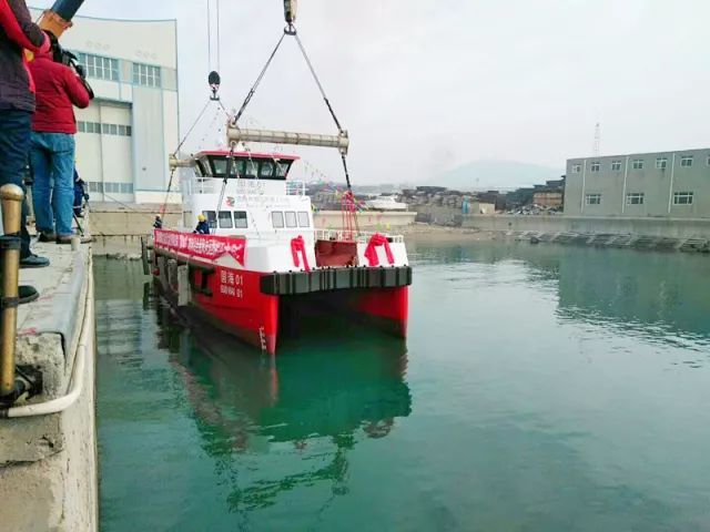 中國首艘全鋁合金雙體高速風電運維船成功下水，船員培訓同步啟動